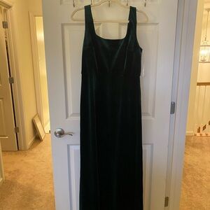Elegant Green Velvet Dress